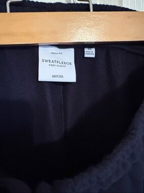 NWOT Aritzia Sweatfleece Cozy Pants - Navy